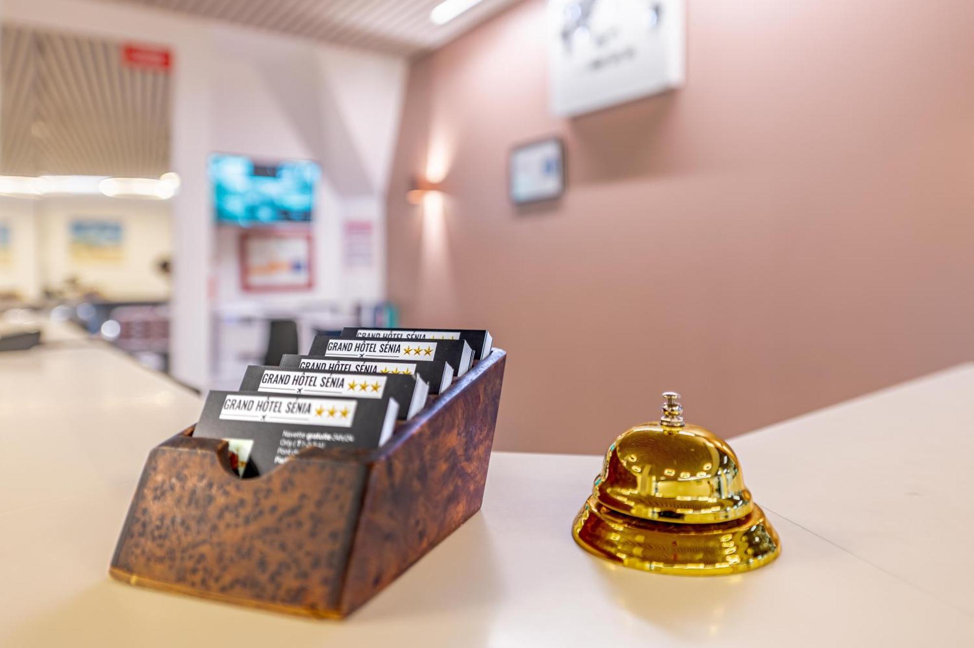 Hotel Sénia Orly Buitenkant foto