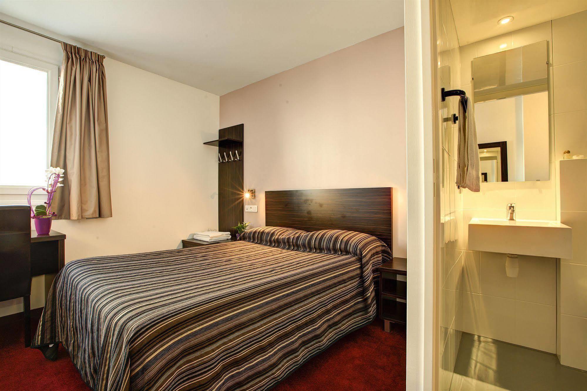 Hotel Sénia Orly Buitenkant foto