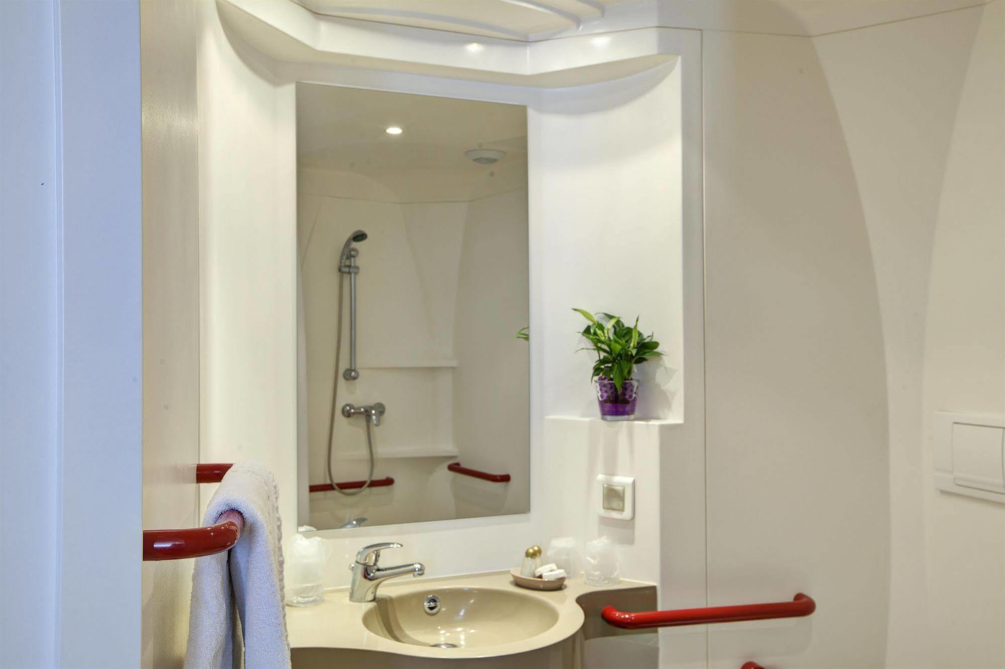 Hotel Sénia Orly Buitenkant foto