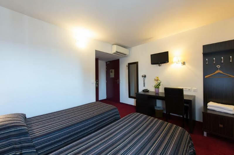 Hotel Sénia Orly Buitenkant foto